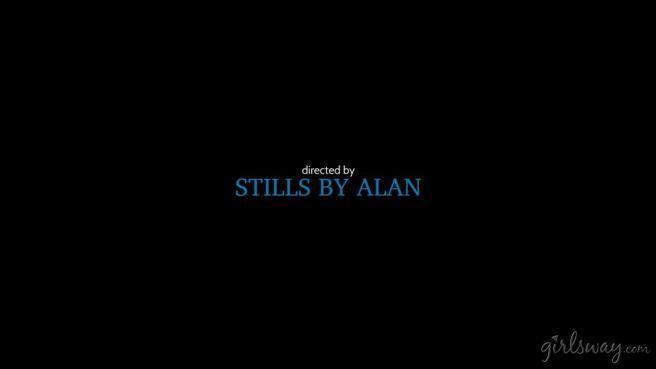 Зрелая телка с торчащими сосками довела лесбиянку до оргазма